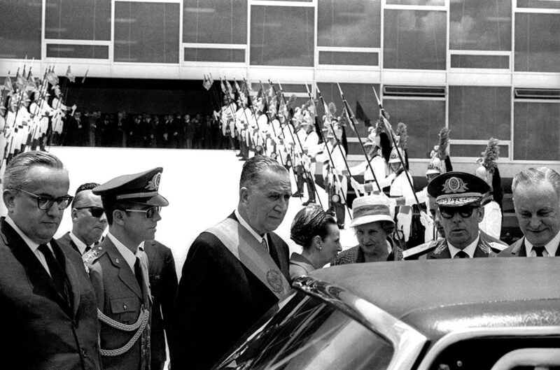 A quem interessou e quem se beneficiou com o Golpe de 64