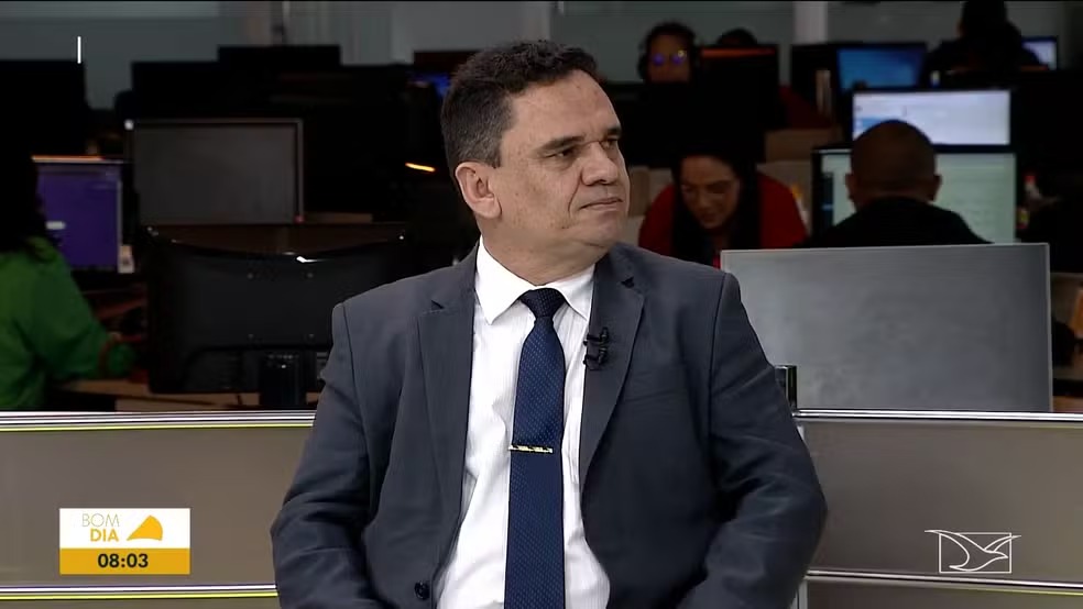 Pânico em São Luís Secretário de segurança do estado culpa todos, menos a própria gestão, por crise que paralisa o Maranhão