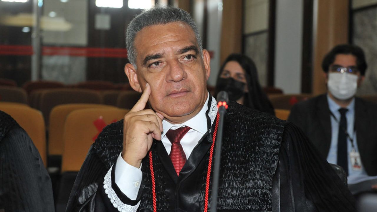 Contra dados, não há argumentos Desembargador usa dados para rebater secretário que afirmou que “polícia prende e justiça solta”
